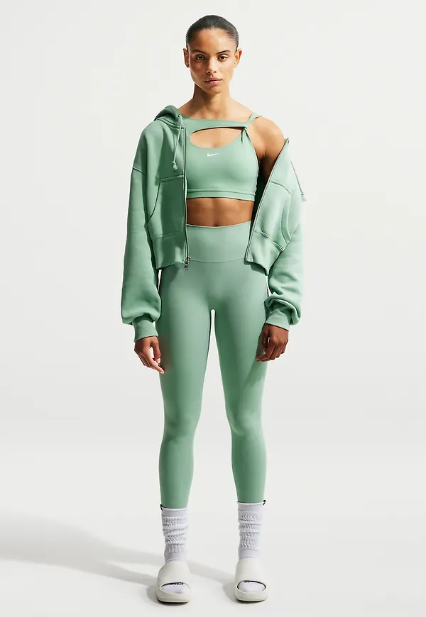 Nike Zenvy