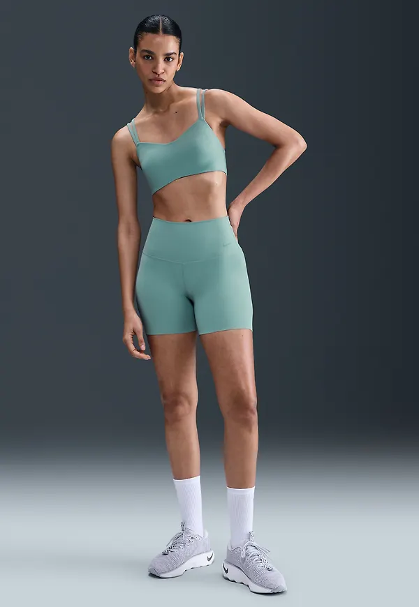 Nike Zenvy