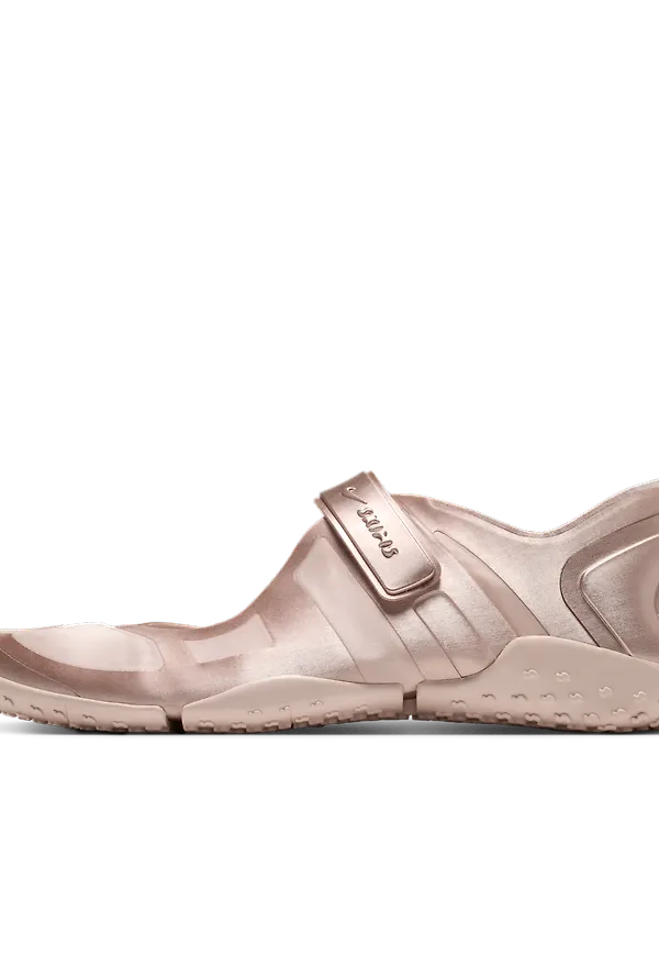 NikeSKIMS Rift Satin