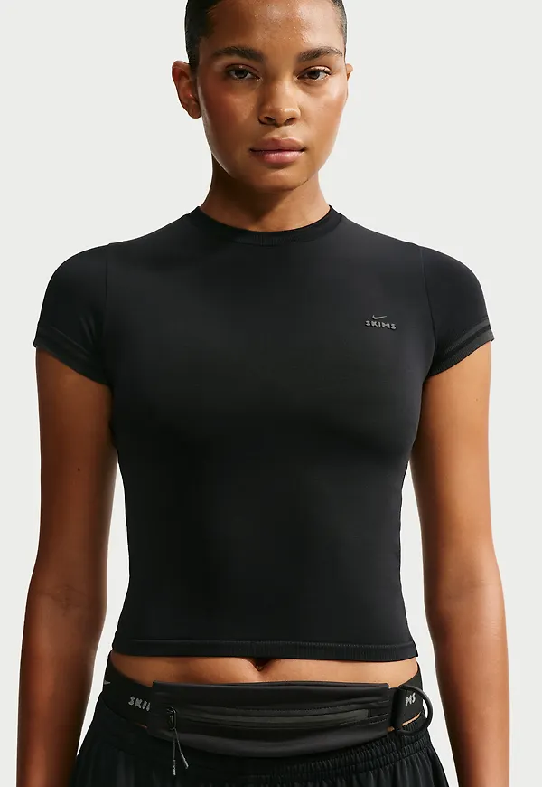 NikeSKIMS Stretch Knit