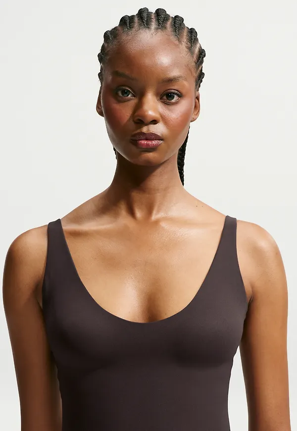 NikeSKIMS Studio Stretch