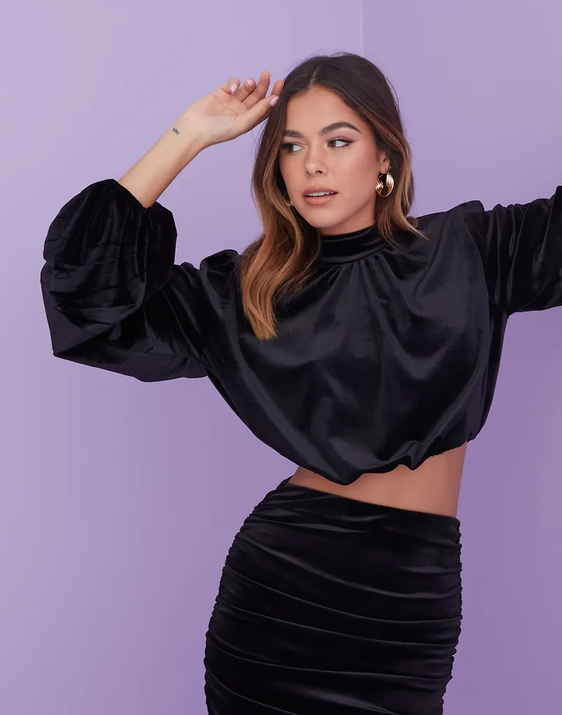 NLY One - Crop tops - Svart - Volume Velvet Blouse - Toppar