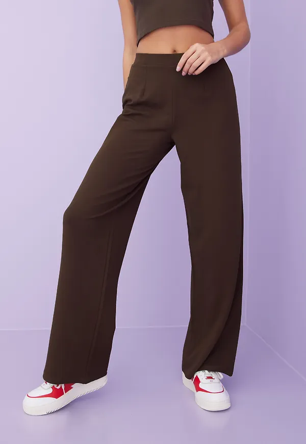 NLY Trend - Byxor & Shorts - Brun - Relaxed Crepe Pants - Byxor & Shorts