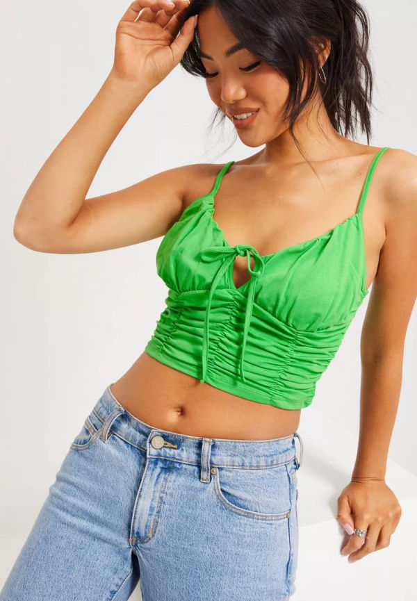 NLY Trend - Crop tops - Grön - Flirty Tie Top - Toppar & T-shirts