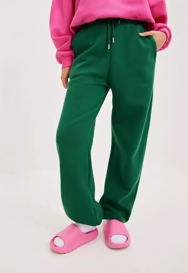 NLY Trend - Mjukisbyxor - Dark Green - Perfect Slouchy Sweat Pants - Byxor