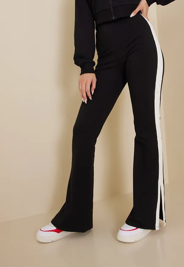 NLY Trend - Vida byxor - Sporty Slit Pants - Byxor & Shorts