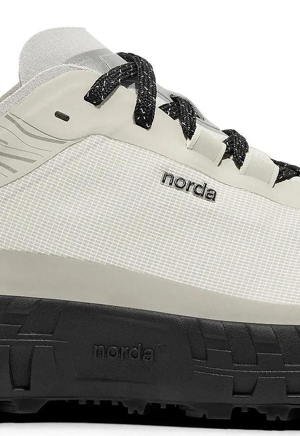 Norda Women's 001A Cinder