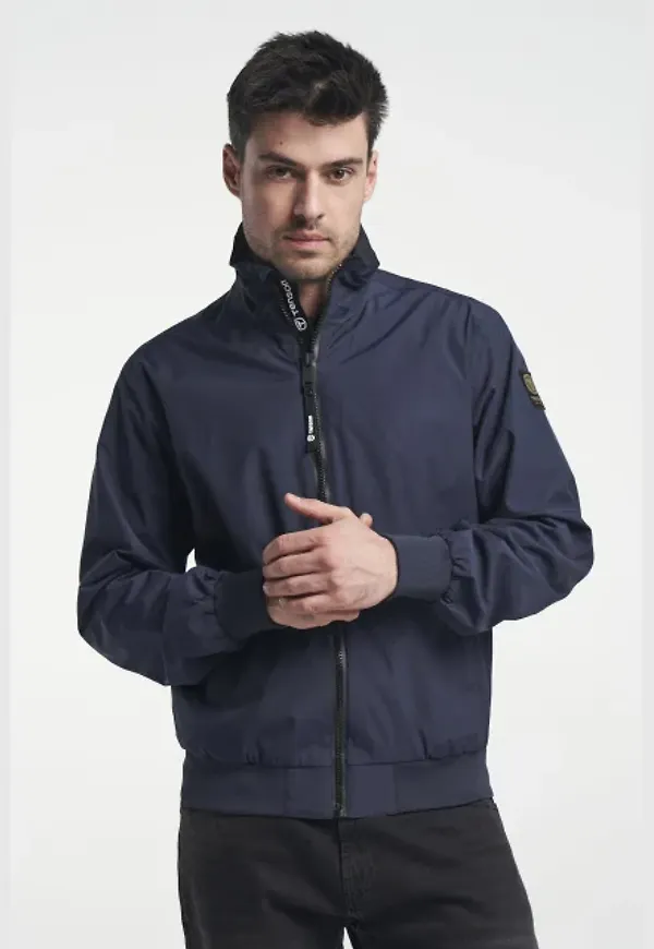 Nyle Jkt M