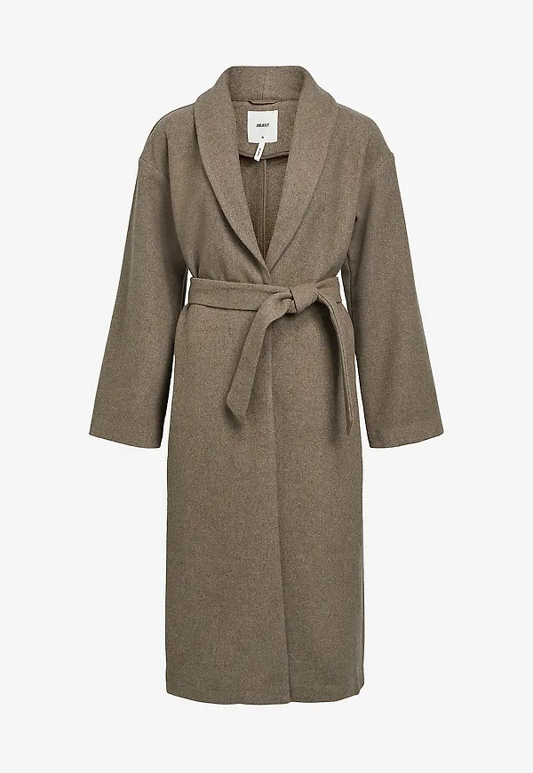 Brun kappa från Object 2026