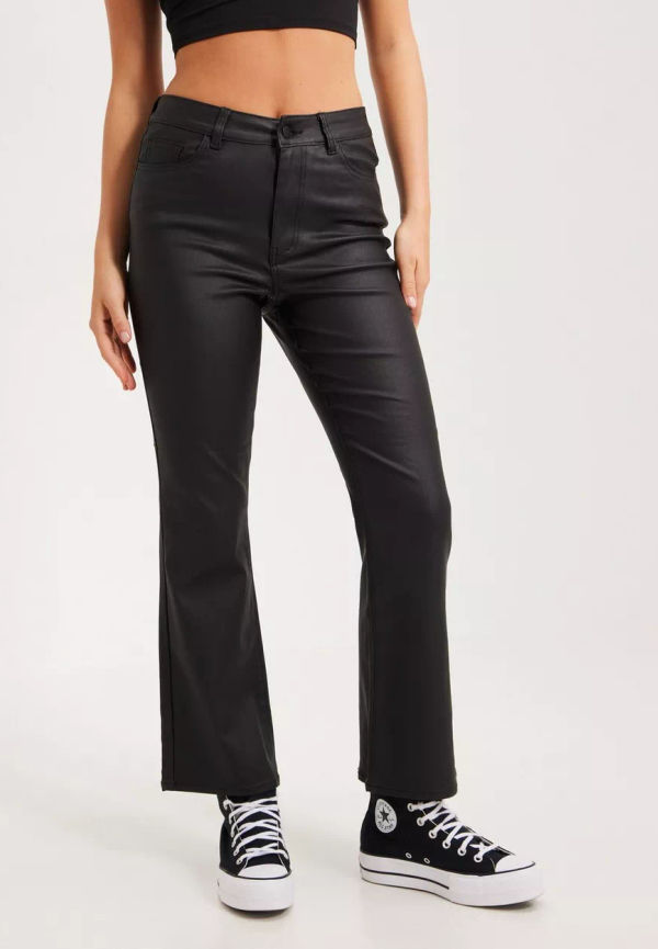 Object Collectors Item - Utsvängda byxor - Black - Objbelle Mw 7/8 Coated Flared Pants - Byxor