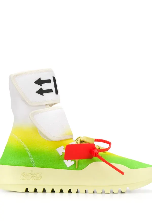 Off-White höga sneakers med pilar - Grön