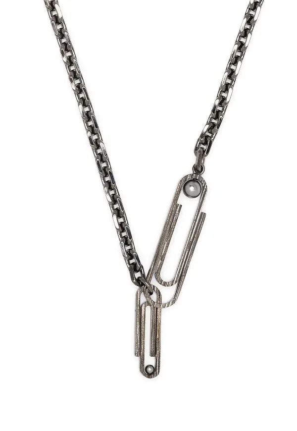 Off-White kedjehalsband med konstpärlor - Svart