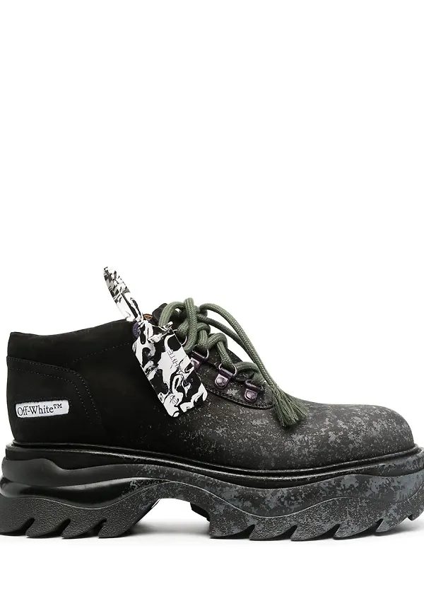 Off-White sneakers med grov sula - Svart