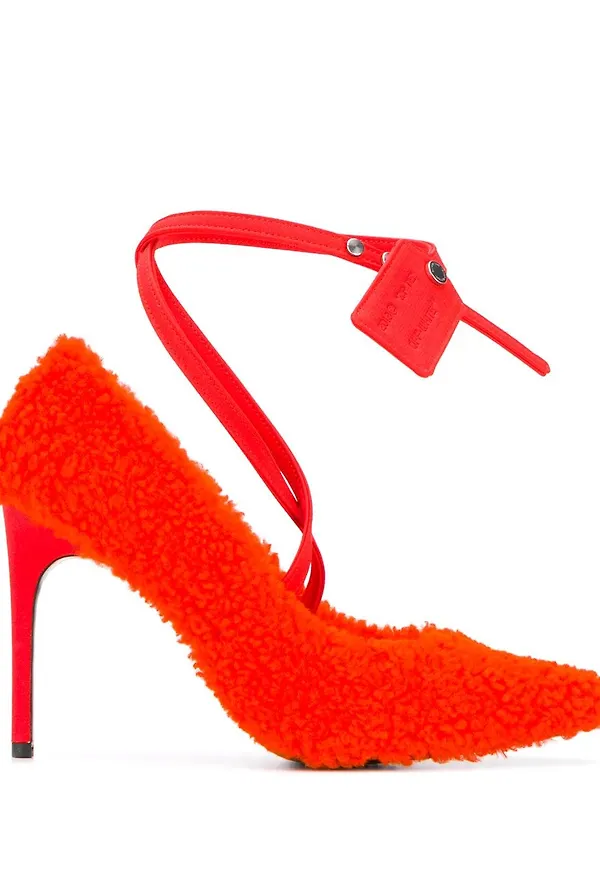 Off-White spetsiga fårskinnspumps - Orange