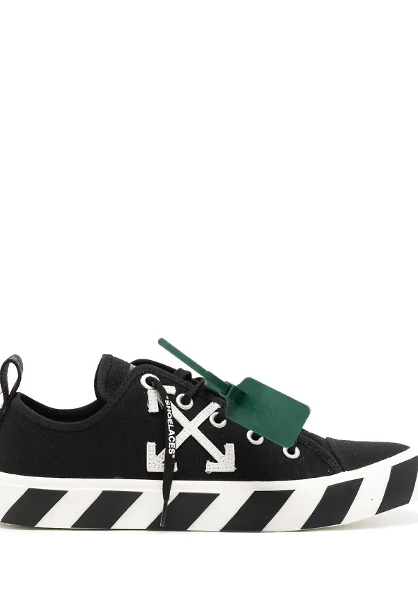 Off-White Vulcanised låga sneakers - Svart