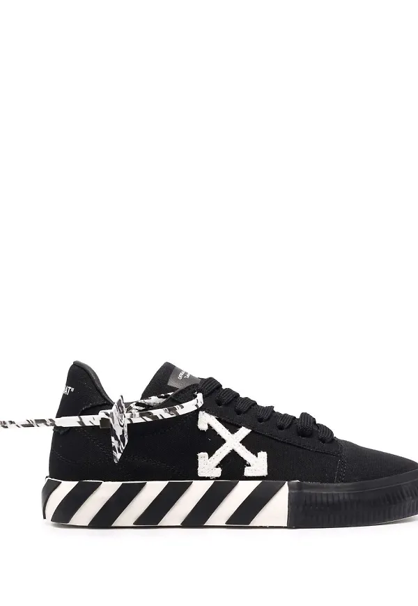 Off-White Vulcanized low-top sneakers - Svart