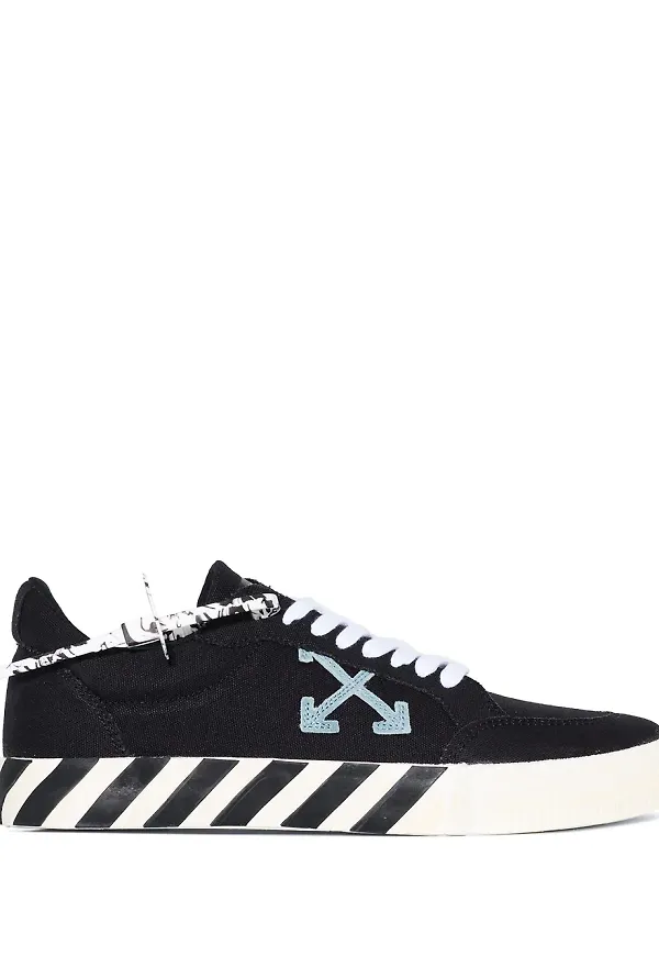 Off-White Vulcanized låga sneakers - Svart