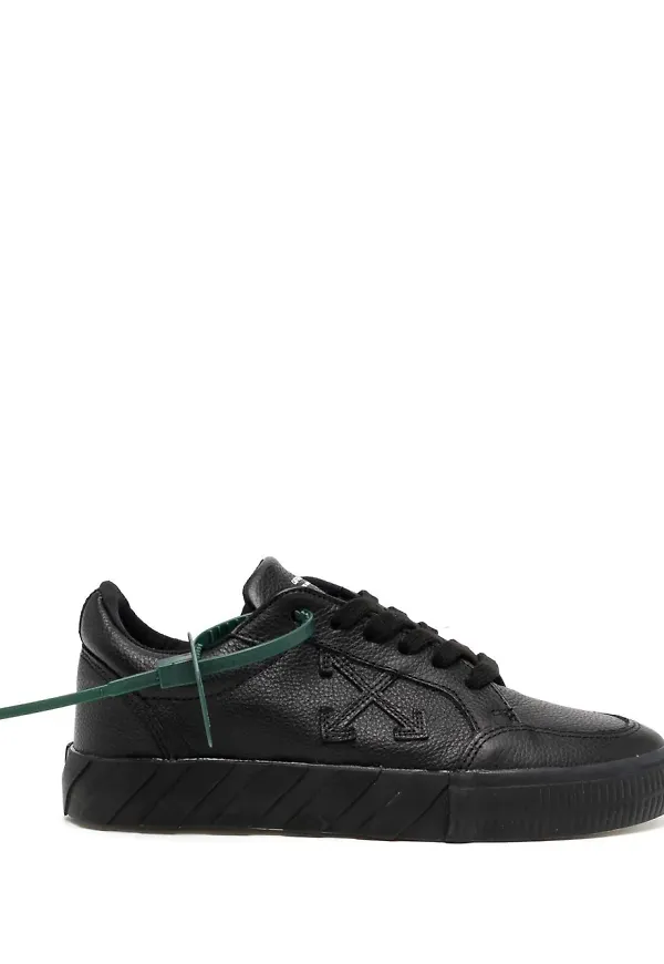 Off-White Vulcanized låga sneakers - Svart