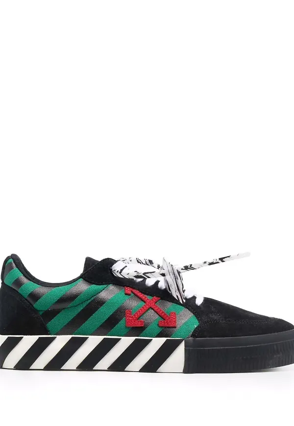 Off-White Vulcanized låga sneakers - Svart