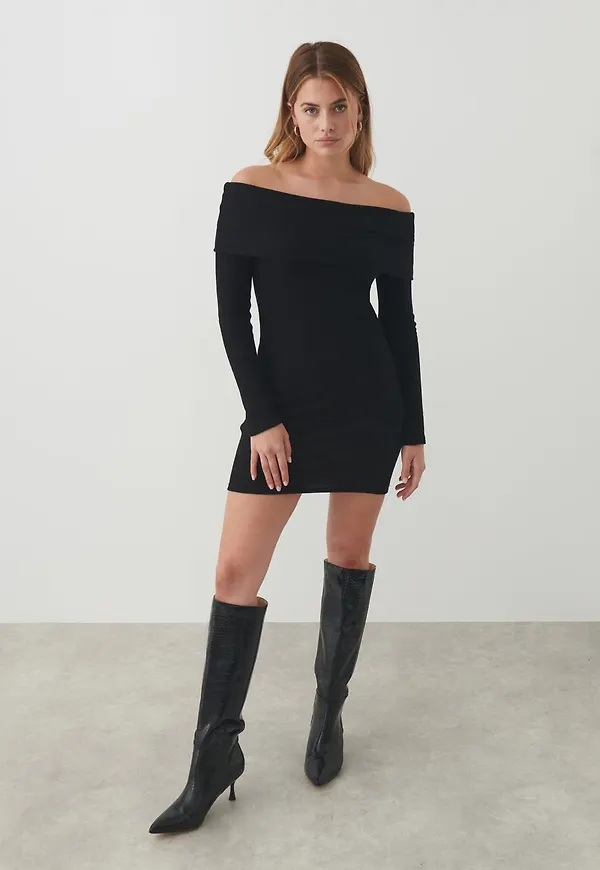Off shoulder dress