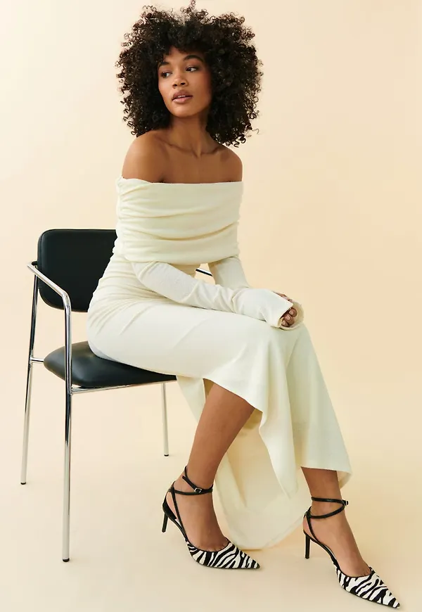 Off shoulder maxi dress