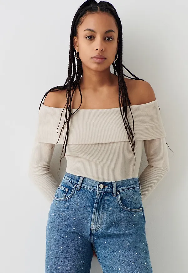 Off shoulder rib top