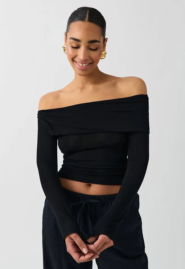 Off shoulder top