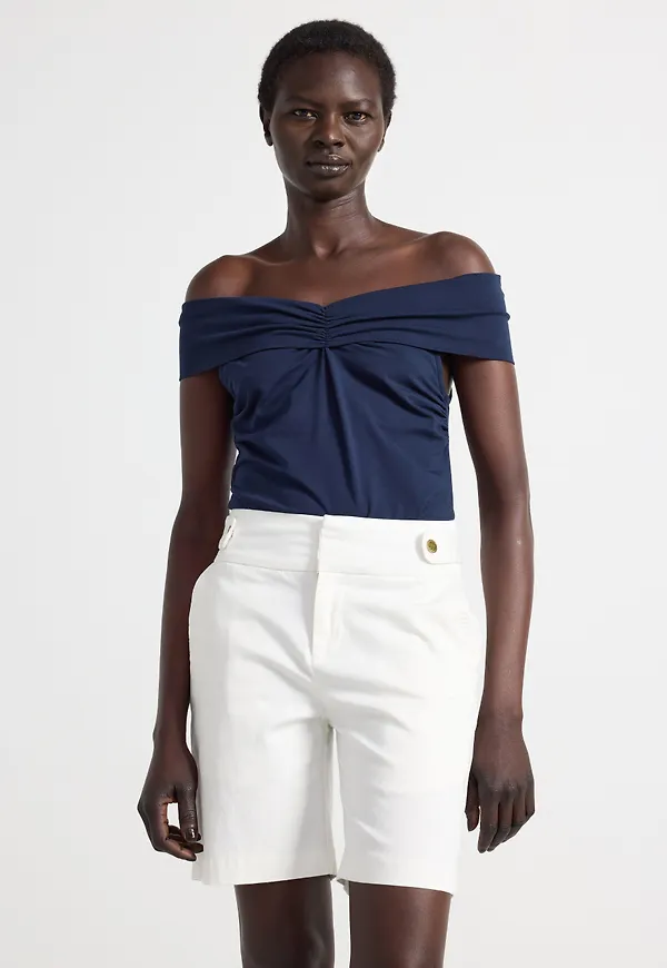 Off shoulder topp