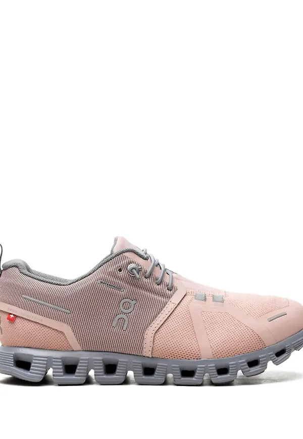 On sneakers med logotyp - Rosa
