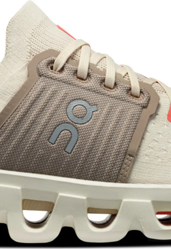 On Women's Cloudswift 4 Cream/Salmon