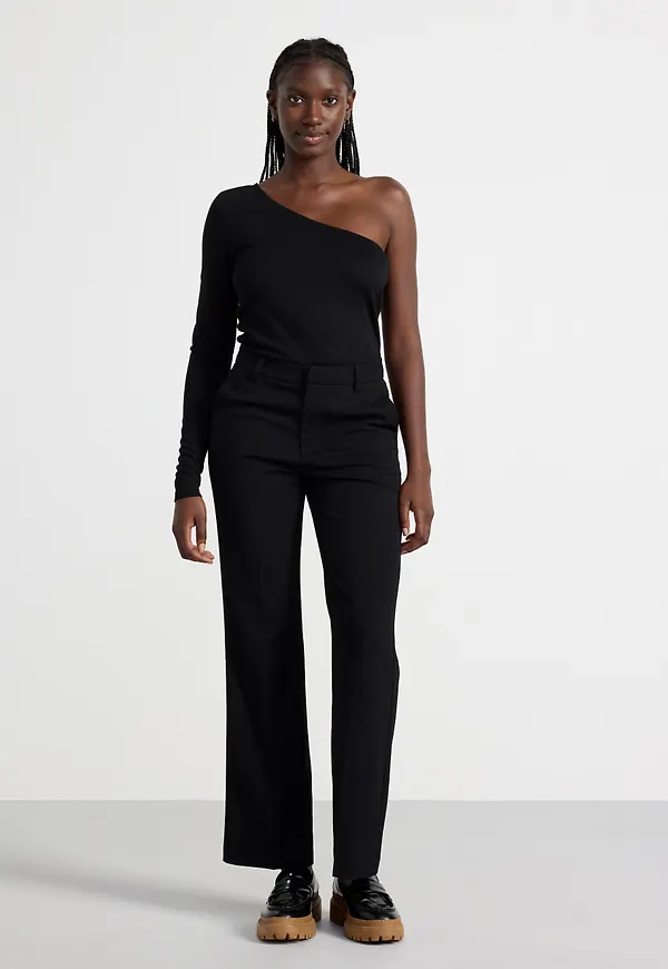 One shoulder topp