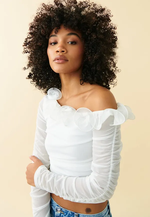 One shoulder wire top