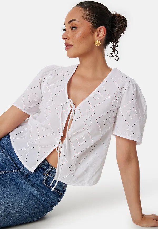 Onldanielle Auguste Emb Top