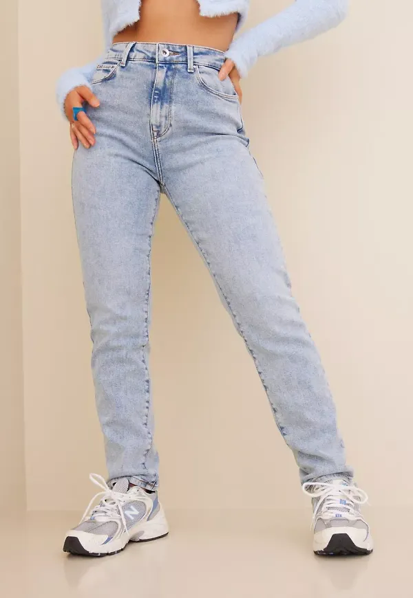 Only - Straight jeans - Light Blue Denim - Onlemily Stretch Hw St Ak Dnm CRO78 - Jeans