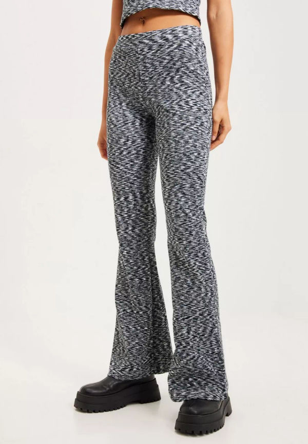 Only - Utsvängda byxor - Black White - Onlamia Flared Pant Jrs - Byxor