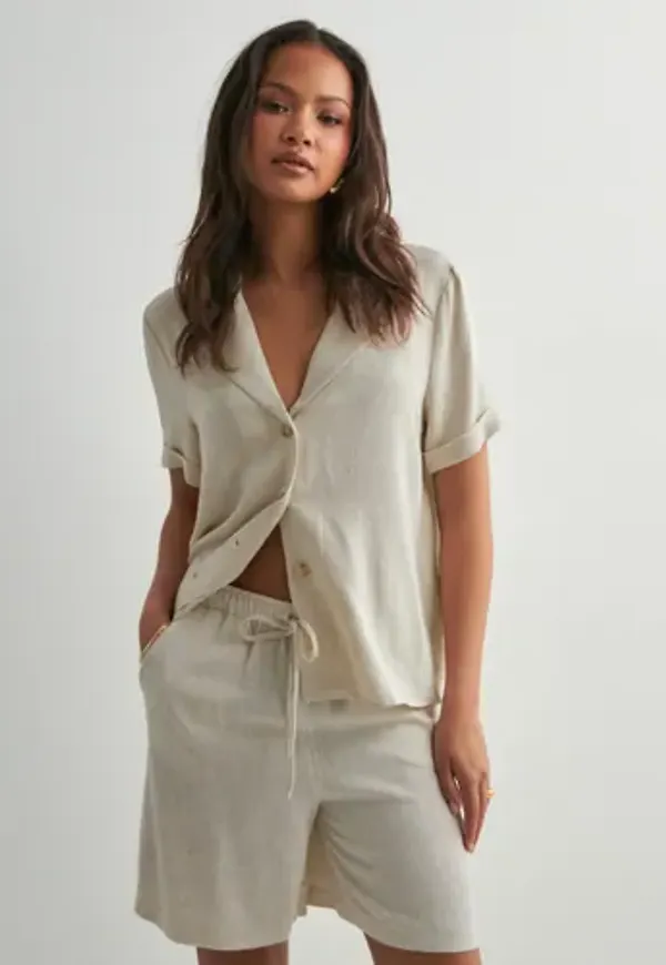 Only - Beige - Onlsiesta Mw Pull-Up Lin Bl Shorts