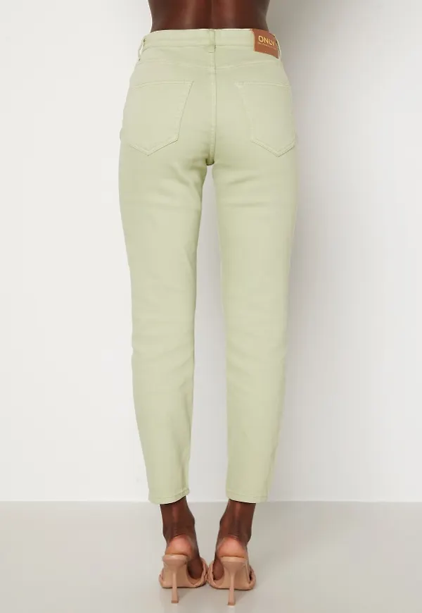 ONLY Veneda Life Mom Pant Desert Sage XS/32