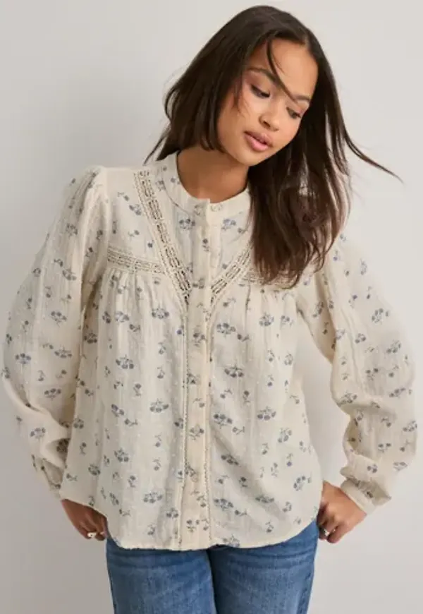 Only - Vit - Onllari L/S Flower Shirt Noos Wvn