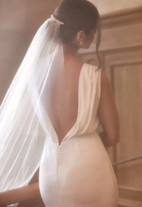 Open Back Sleeveless Wedding Gown – Bubbleroom