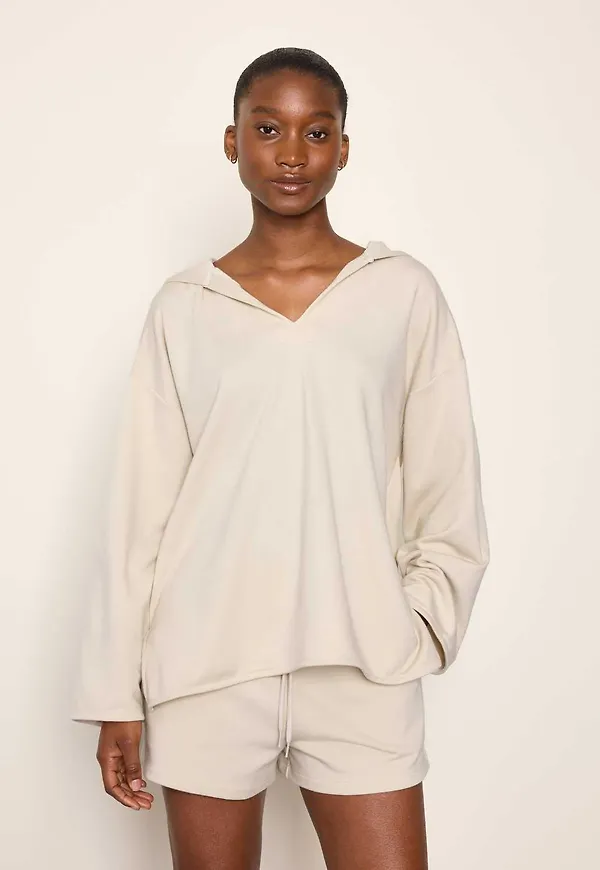 Oversized hoodie