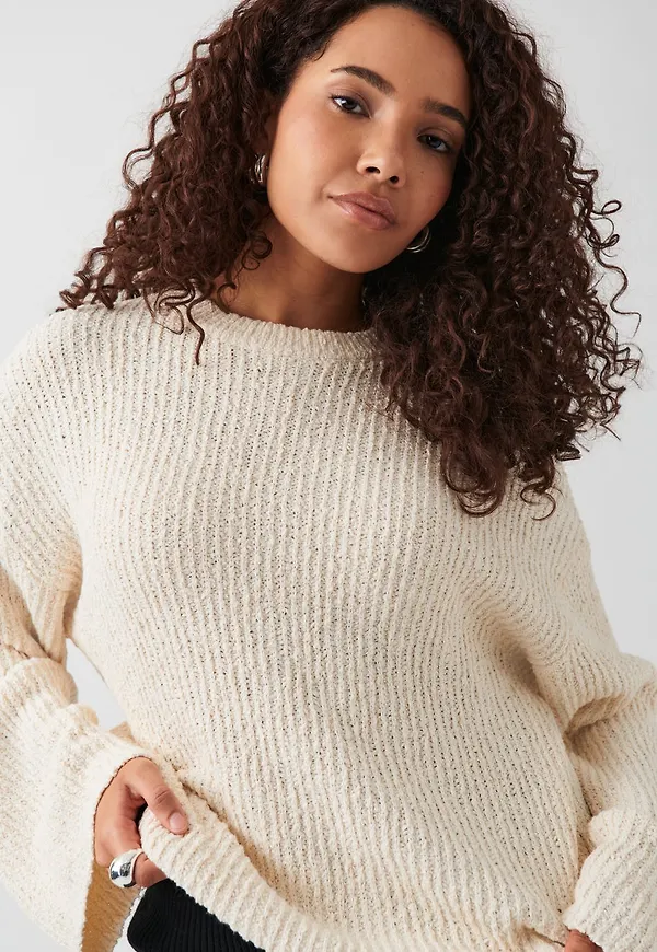 Oversized knitted sweater