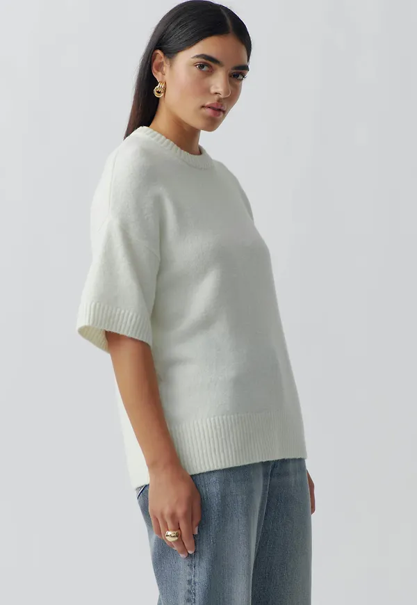 Oversized knitted tee