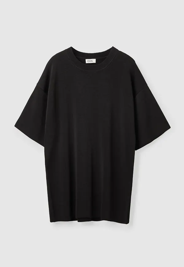 OVERSIZED T-SHIRT