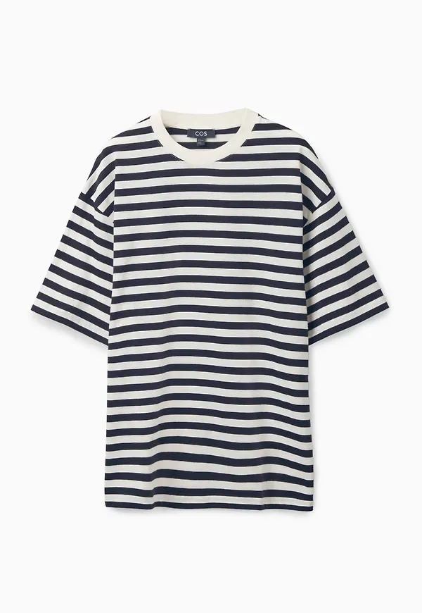 OVERSIZED T-SHIRT