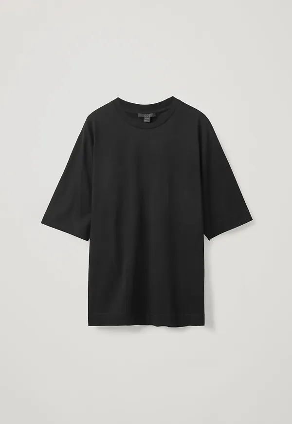 OVERSIZED T-SHIRT