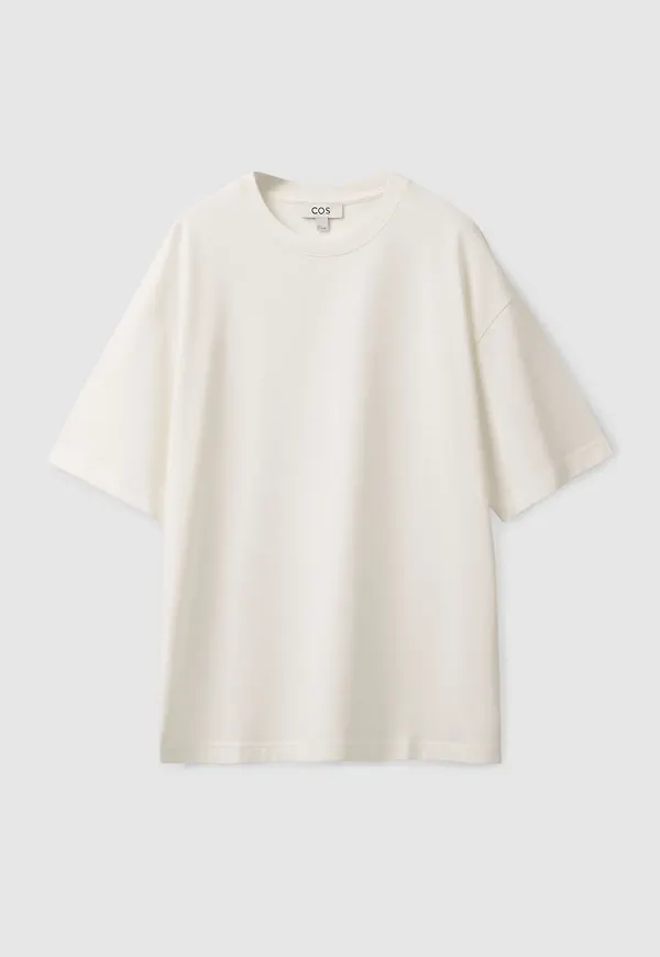 OVERSIZED T-SHIRT