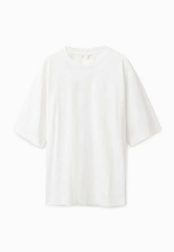 OVERSIZED T-SHIRT