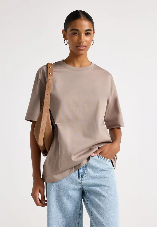 Oversized t-shirt