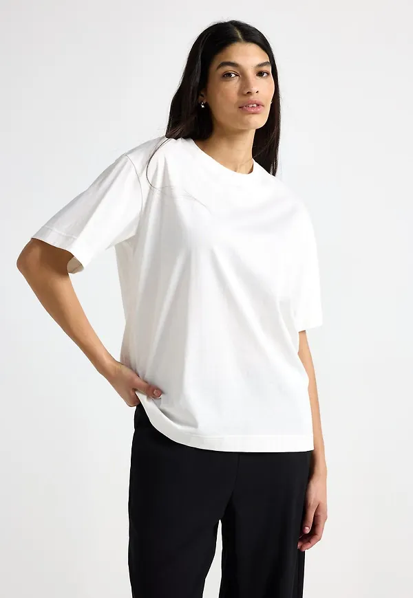 Oversized t-shirt