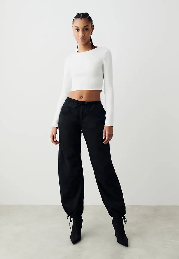 Parachute trousers